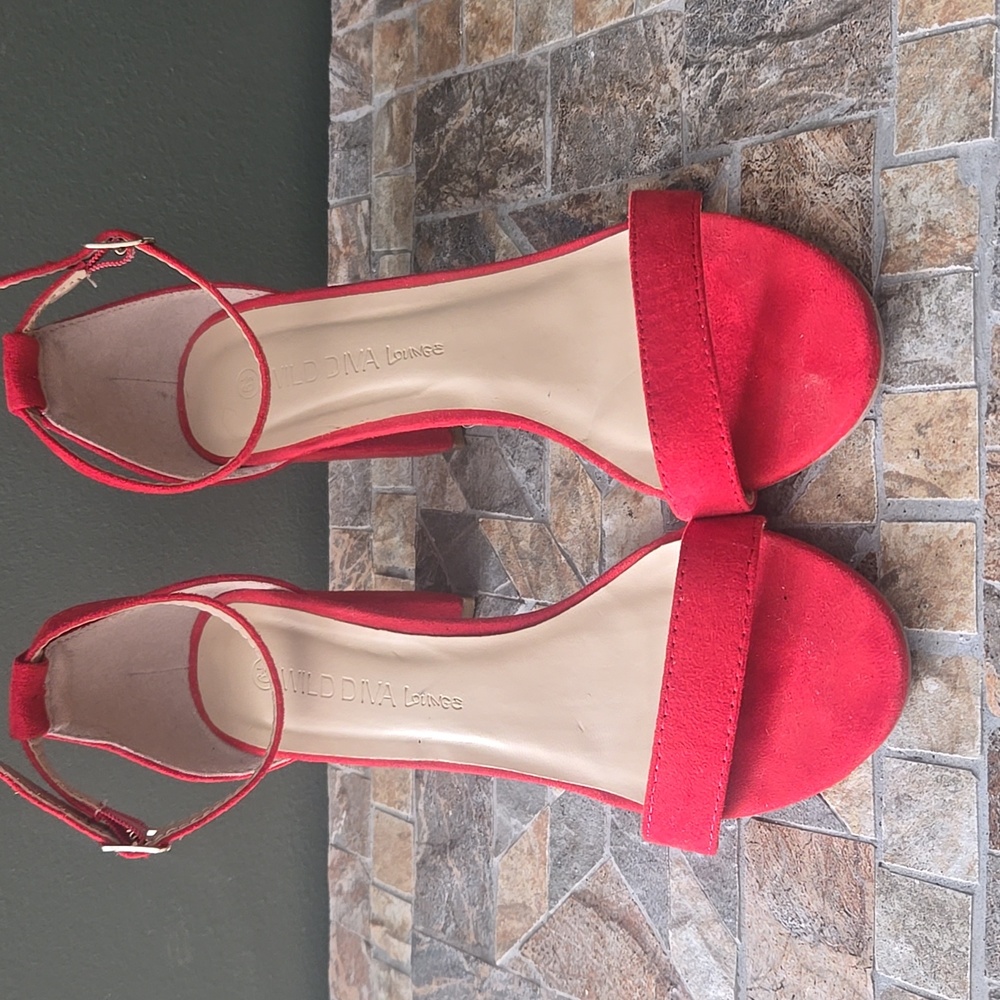 Wild Diva Women's High Chunky Block Heel Pump Dress Heeled Sandals, Size 6.5